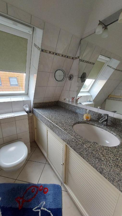Ferienwohnung Hafenblick Wiek auf Ruegen Exterior photo